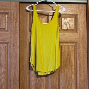 Carly Jean Los Angeles women’s Size Small Tank NWOT